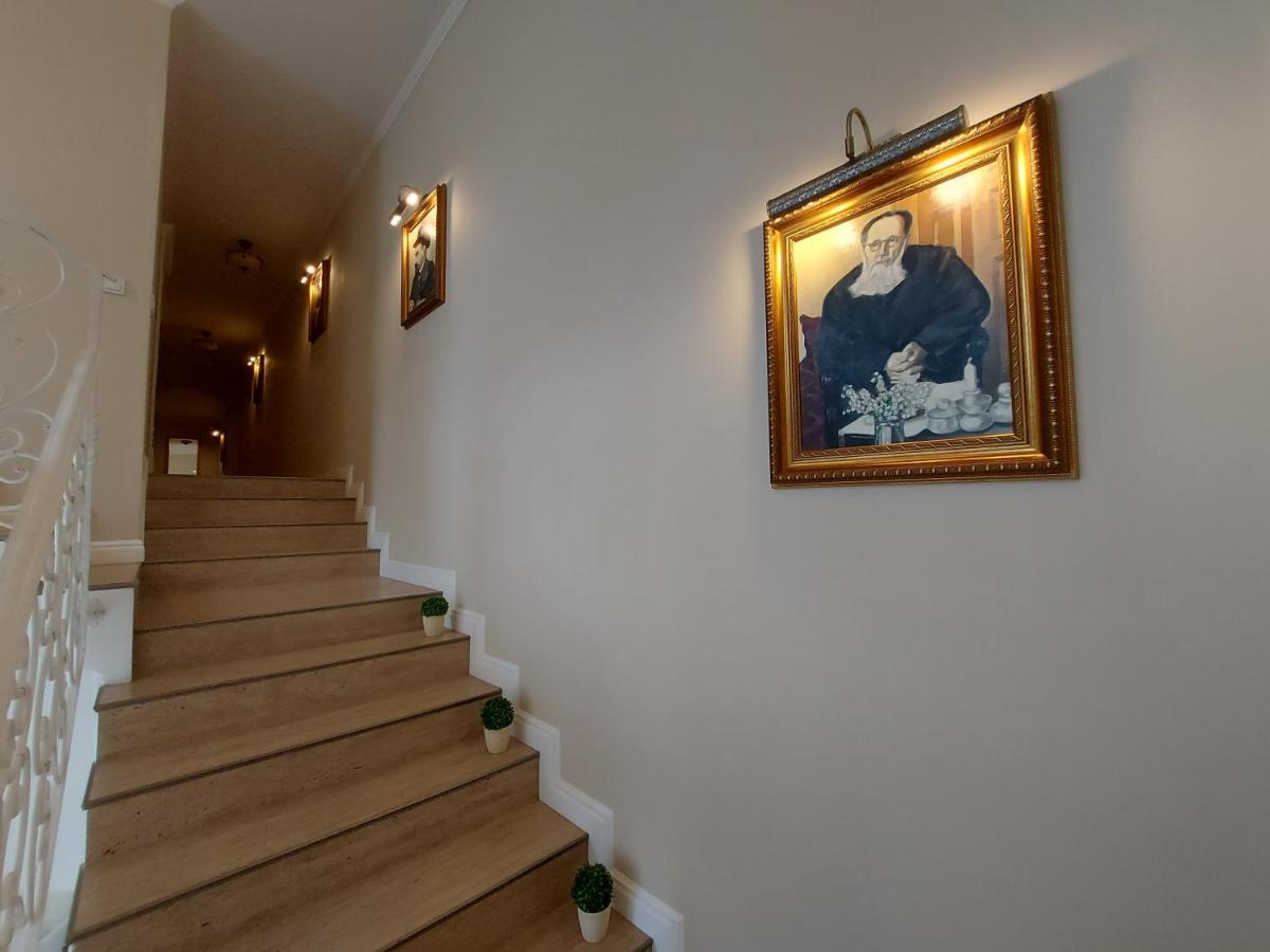 Hotel Conacul Poetilor Gura Rîului Exteriér fotografie