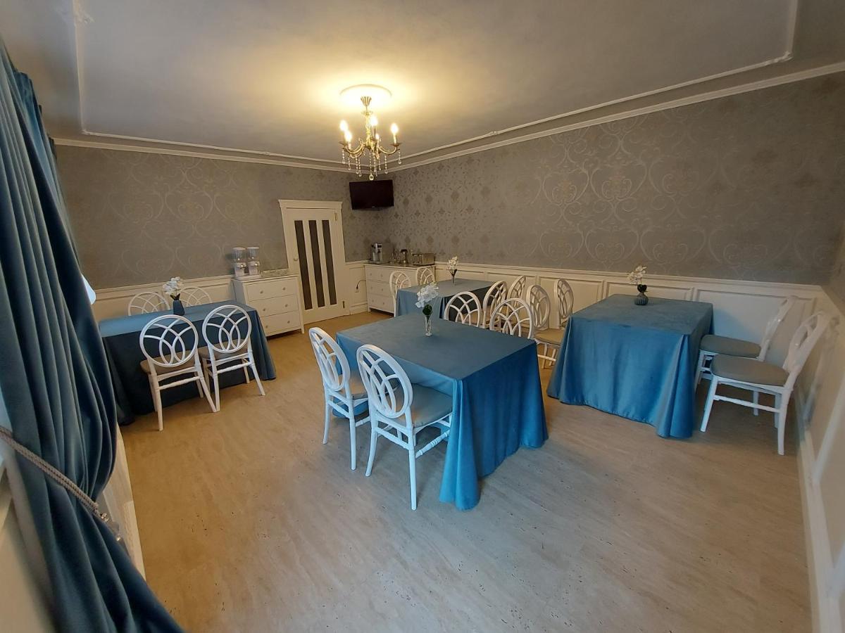 Hotel Conacul Poetilor Gura Rîului Exteriér fotografie