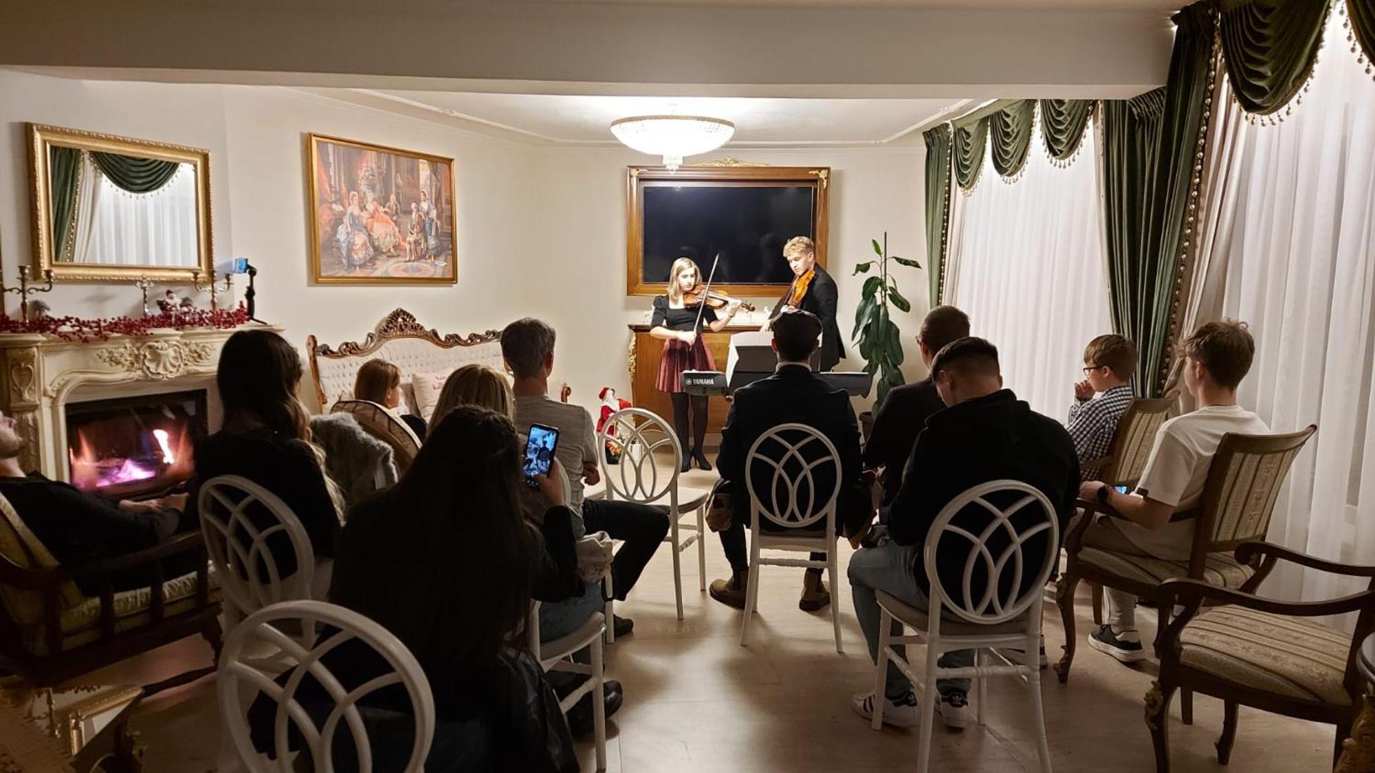Hotel Conacul Poetilor Gura Rîului Exteriér fotografie